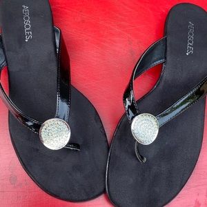 Aerosoles flip flops